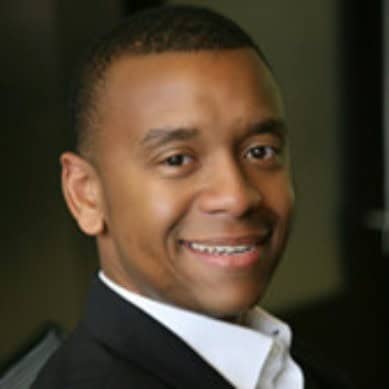 Juan Scarlett headshot